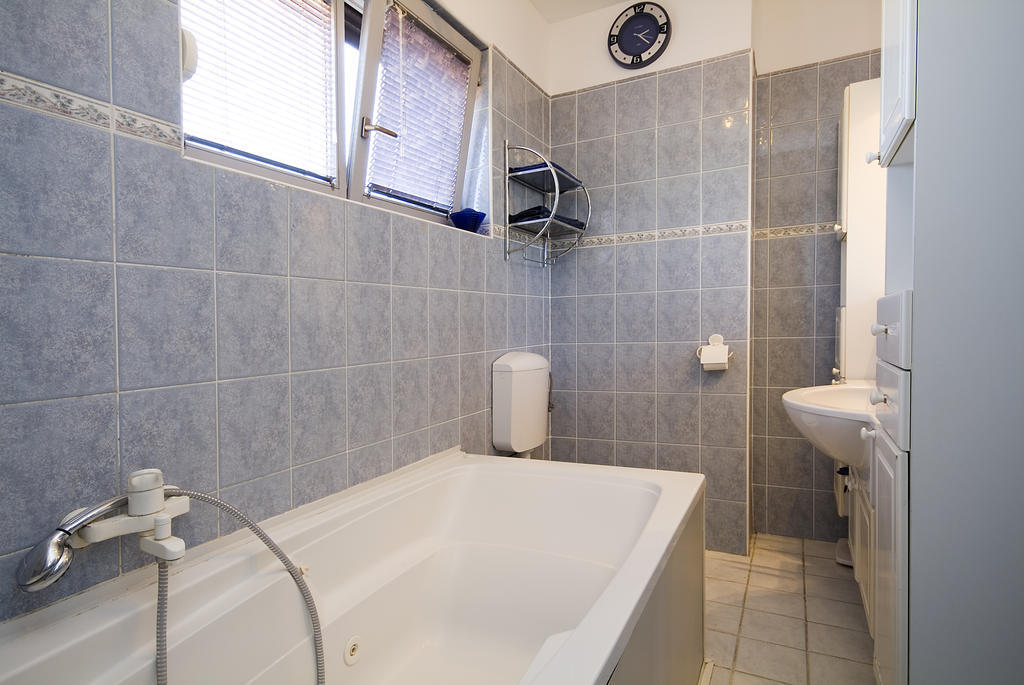 Apartment Nec